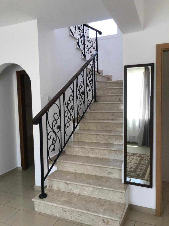 Villa Andy-350 M From The Beach Larnaca Eksteriør billede