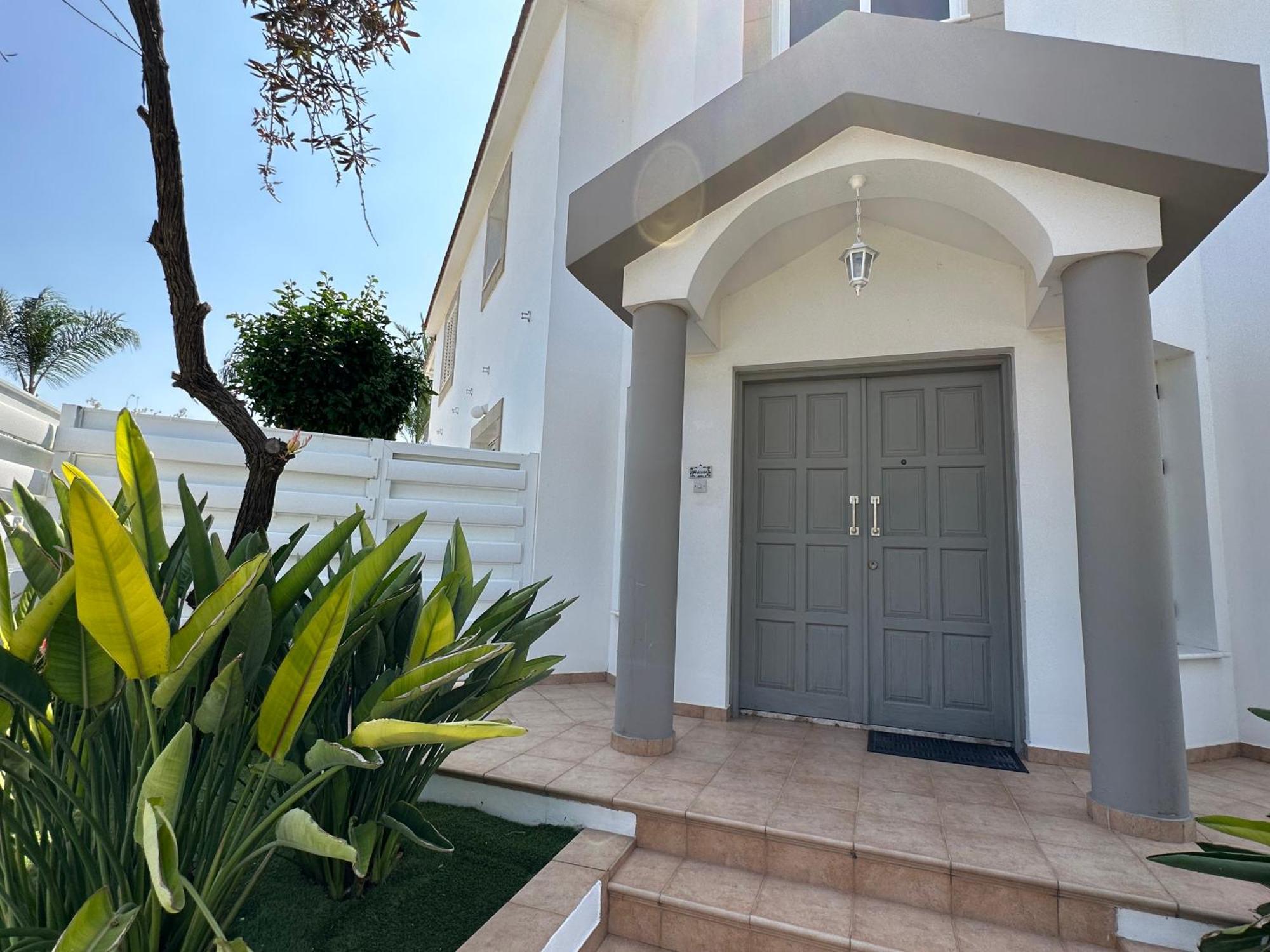 Villa Andy-350 M From The Beach Larnaca Eksteriør billede